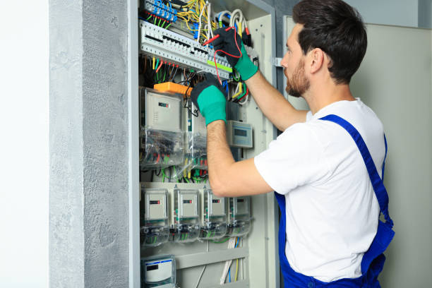 Best Affordable Emergency Electrician  in Llano Grande, TX